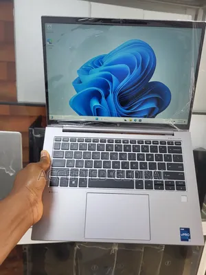 Laptop HP ZBook Firefly 14 G10 16GB Intel Core i7 SSD 512GB