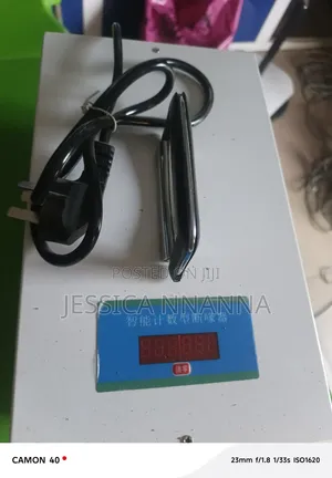 Automatic Chicken Beak Cutter/ Debeaker With Counter