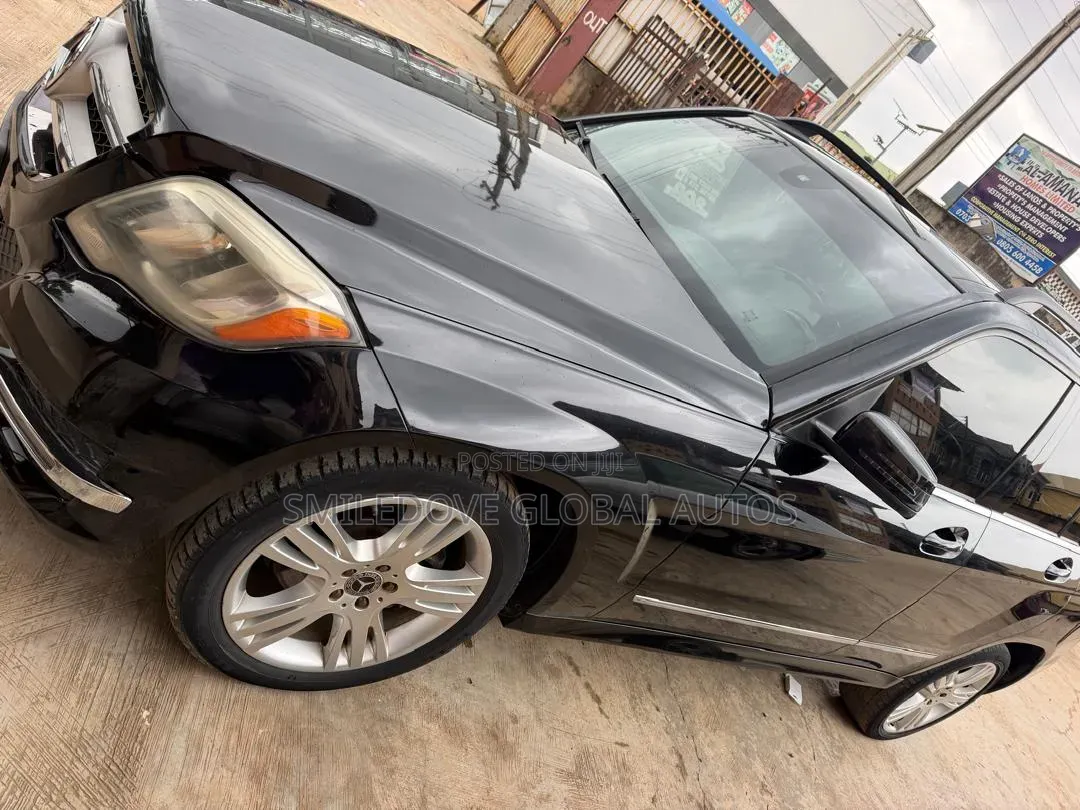 Mercedes-Benz GLK-Class 2013 Black