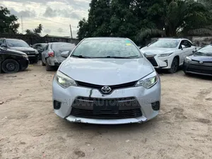 Toyota Corolla 2015 Silver
