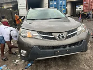 Toyota RAV4 2015 Gold