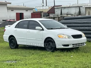 Toyota Corolla 2004 White