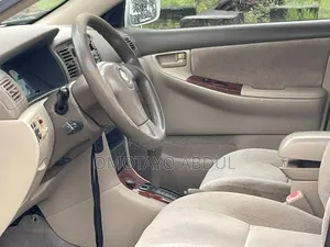 Toyota Corolla 2004 White