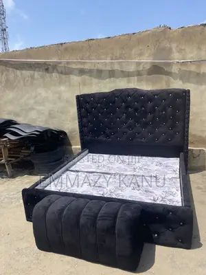 Quality 6x6 Bedframe With Ottoman
