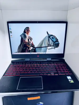 Laptop HP Omen 15-dh002nr 16GB Intel Core i5 SSD 512GB