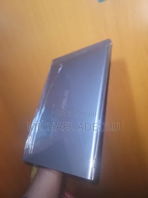Laptop Asus R558UF 8GB Intel Core i5 HDD+SSD 1T