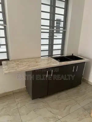 1bdrm Shared Apartment in Oral Extension, Lekki Expressway for rent