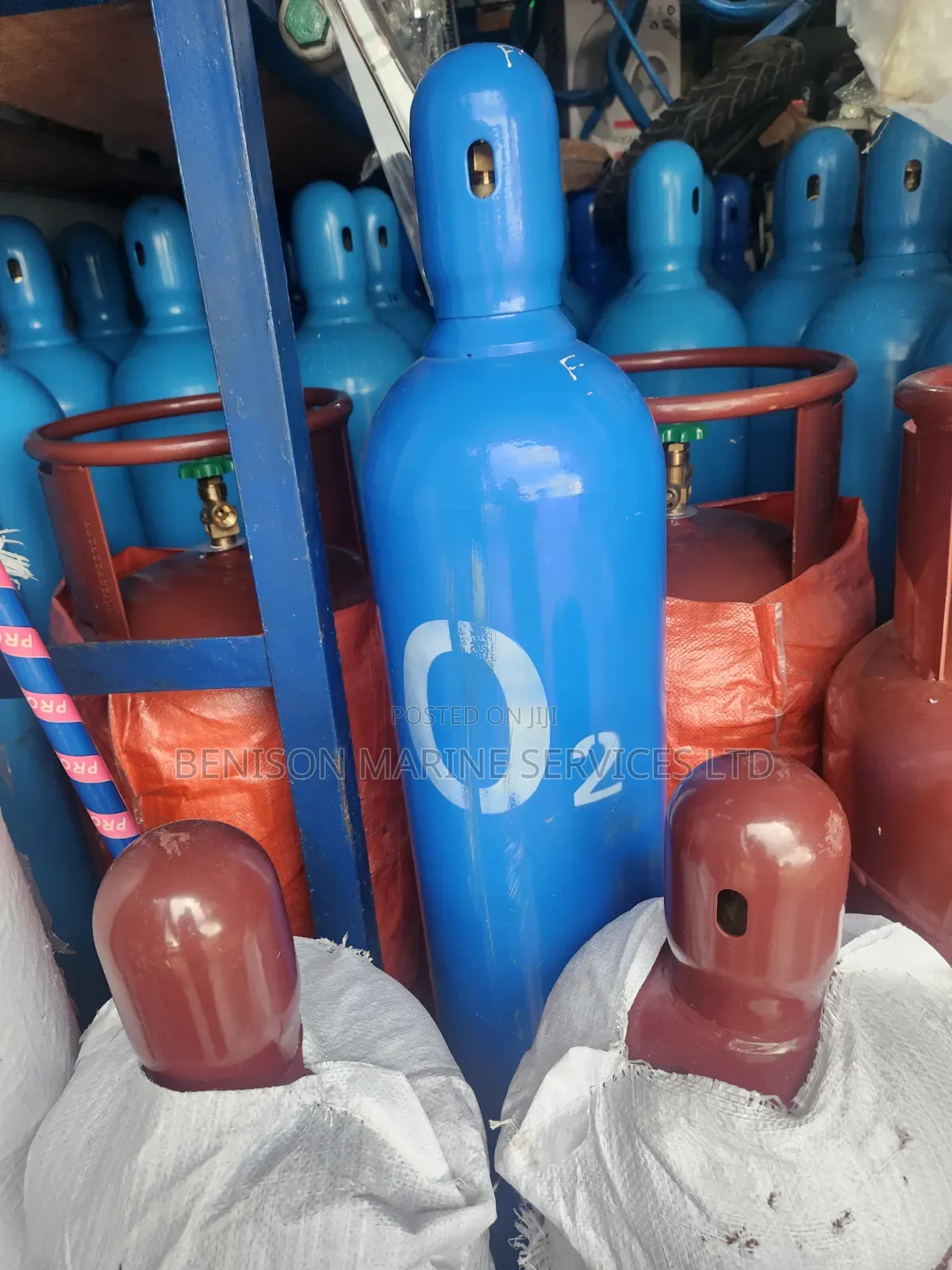 Oxygen Industrial Gas With Content