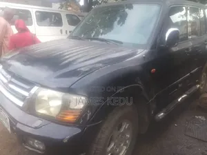 Mitsubishi Pajero 2006 Black