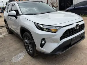 Toyota RAV4 2024 White