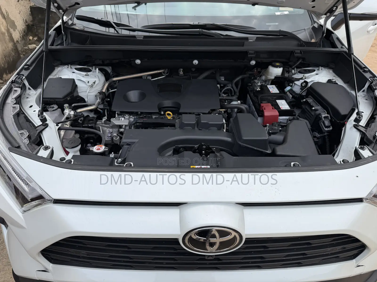 Toyota RAV4 2024 White