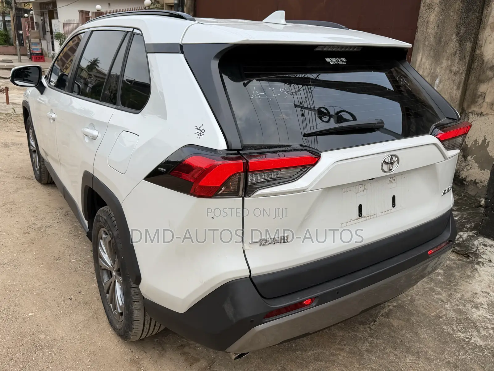 Toyota RAV4 2024 White