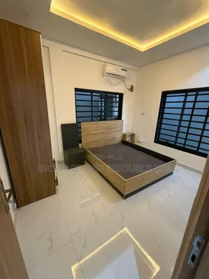 3bdrm Apartment in Ikeja Gra for rent