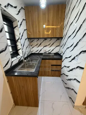 3bdrm Apartment in Ikeja Gra for rent