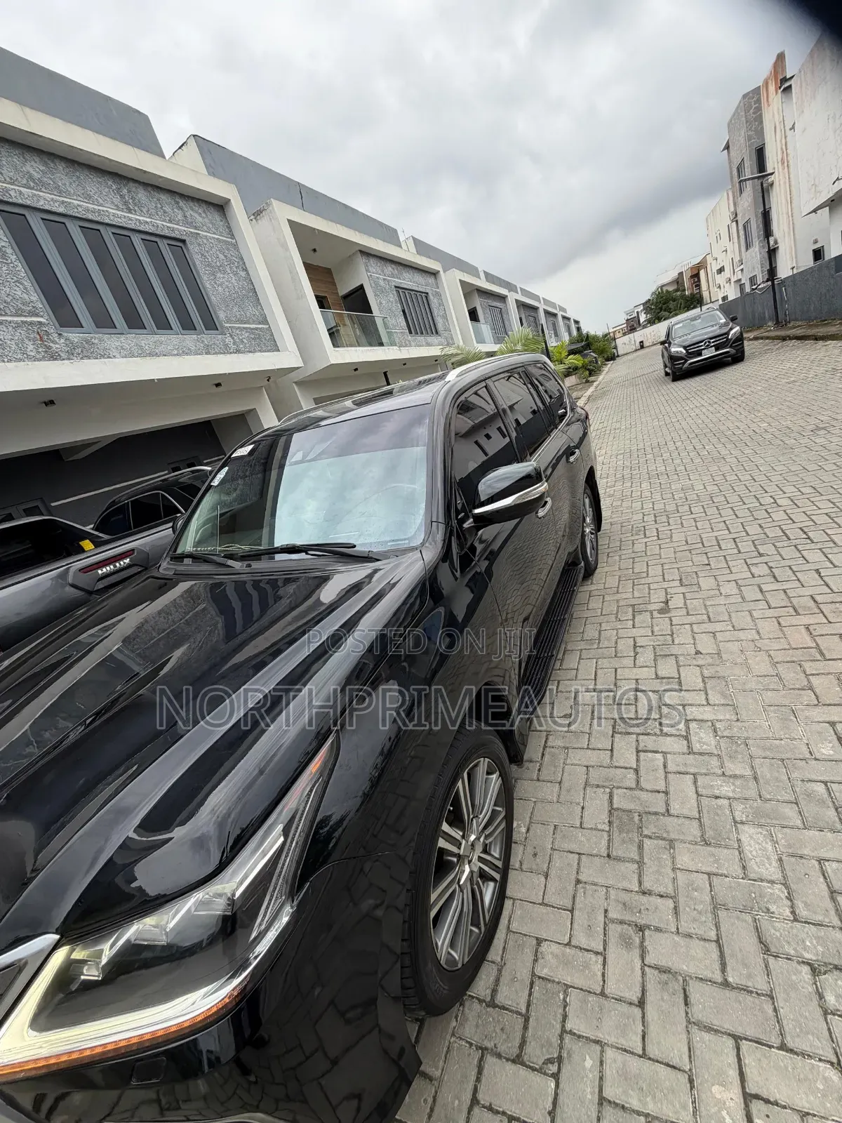 Lexus LX 2016 Black