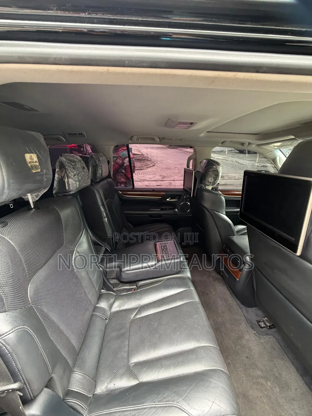 Lexus LX 2016 Black