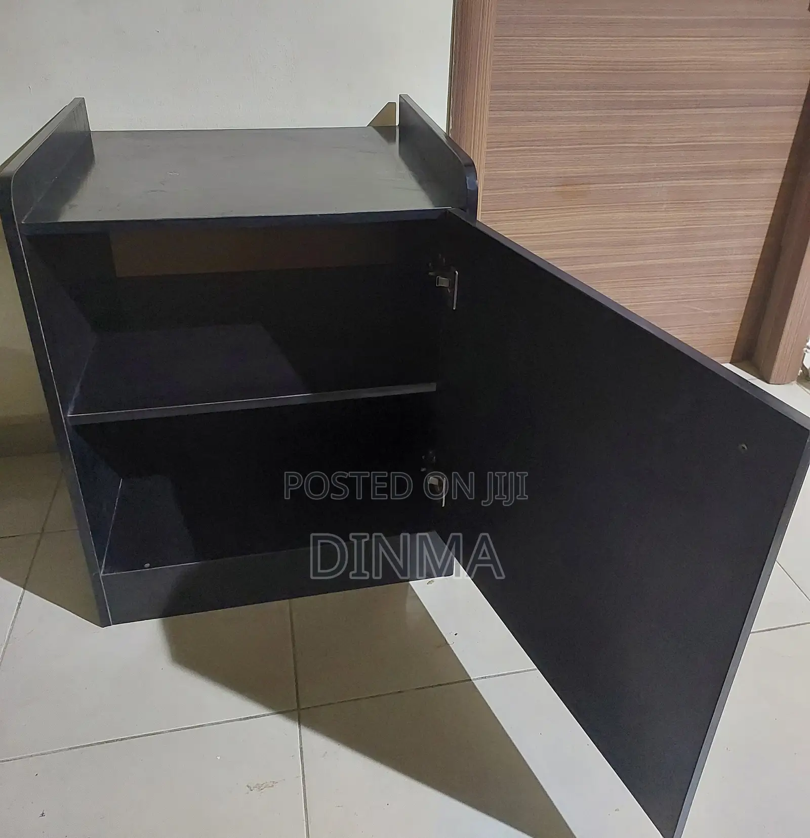 Bedside Cabinet/Nightstand