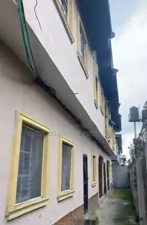 3bdrm Block of Flats in Okuokoko, Warri for sale