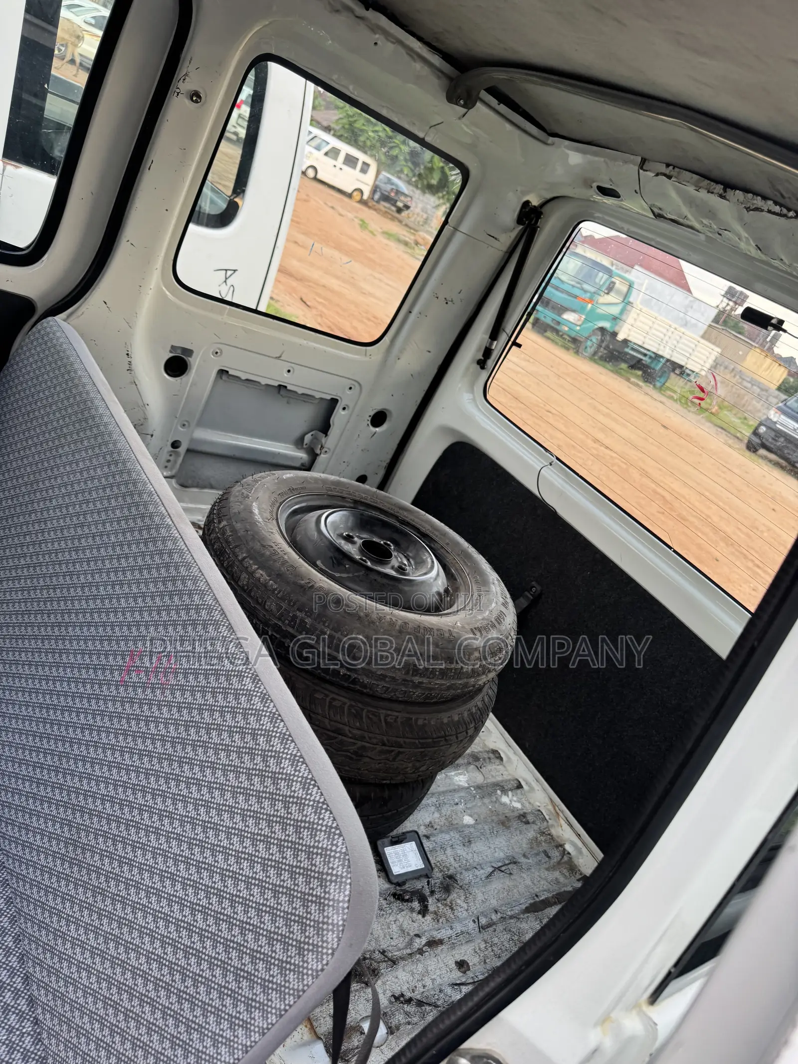 Daihatsu Hijet 2007 White