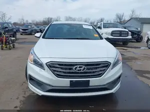 Hyundai Sonata Limited 2.0T Seban (2.0L 4cyl 6A) 2016 White