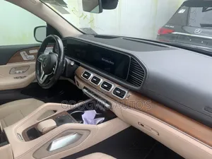Mercedes-Benz GLE-Class 2021