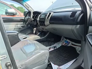 Toyota Tacoma 2015 Silver