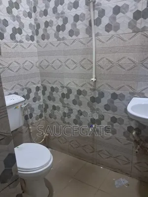 3bdrm House in Off Redgate, Satellite Town for rent