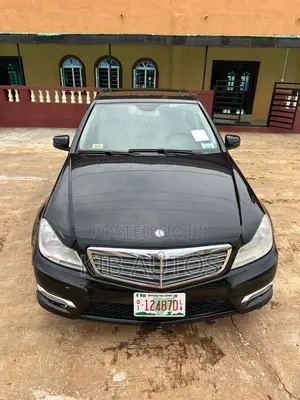 Mercedes-Benz C300 2014 Black