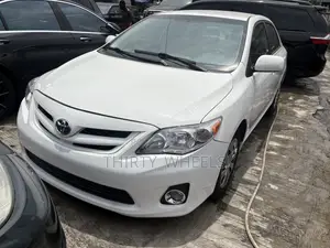Toyota Corolla 2011 White