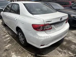 Toyota Corolla 2011 White