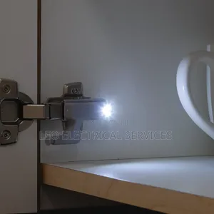 LED Cabinet Hinge Light –Automatic Wardrobe Kitchen Light (+Battery)