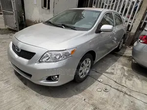 Toyota Corolla 2010 Silver