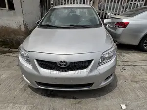 Toyota Corolla 2010 Silver