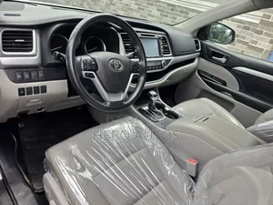 Toyota Highlander 2018 Silver