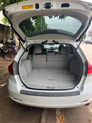 Toyota Venza V6 AWD 2011 White