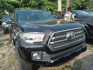Toyota Tacoma 2017 Black
