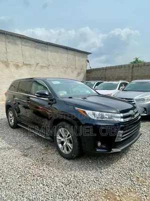 Toyota Highlander XLE 4dr SUV AWD (3.5L 6cyl 6A) 2015 Black
