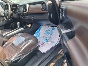 Toyota Tacoma 2018 Gray