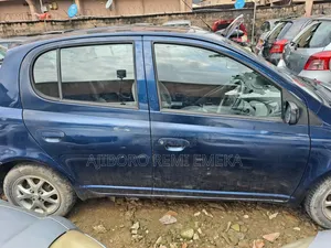 Toyota Yaris 2003 Blue
