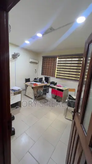 4 Storey Building Commercial Complex