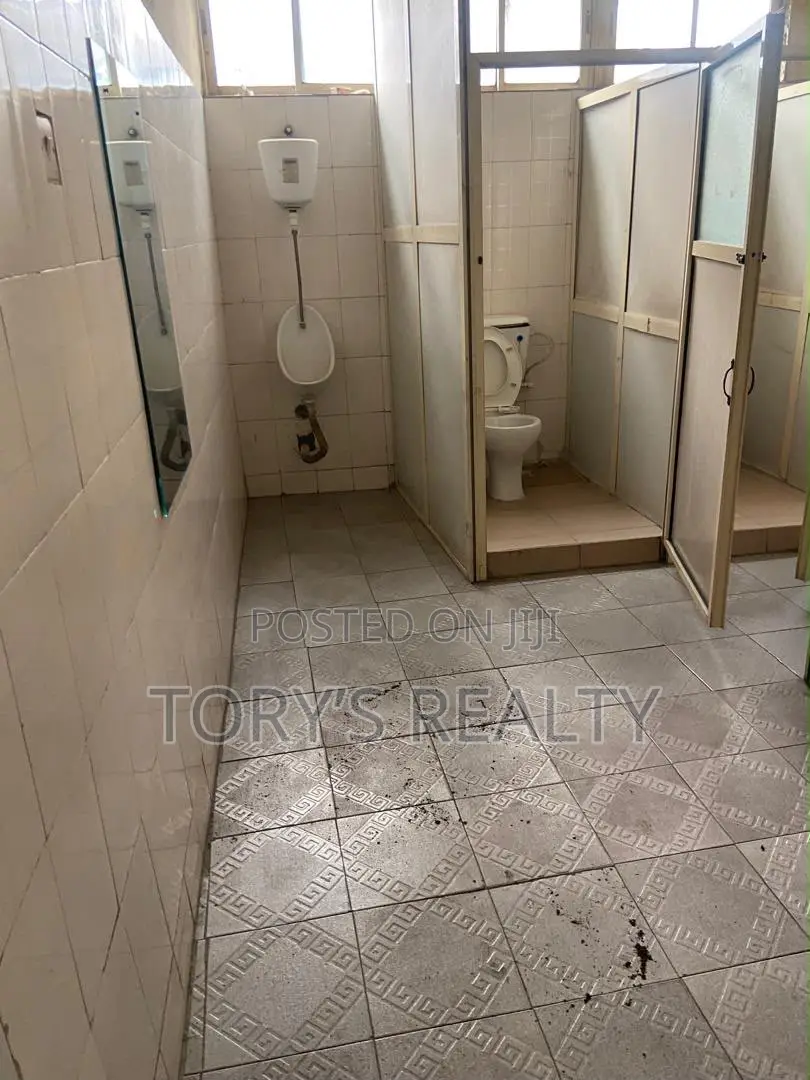 4 Storey Building Commercial Complex