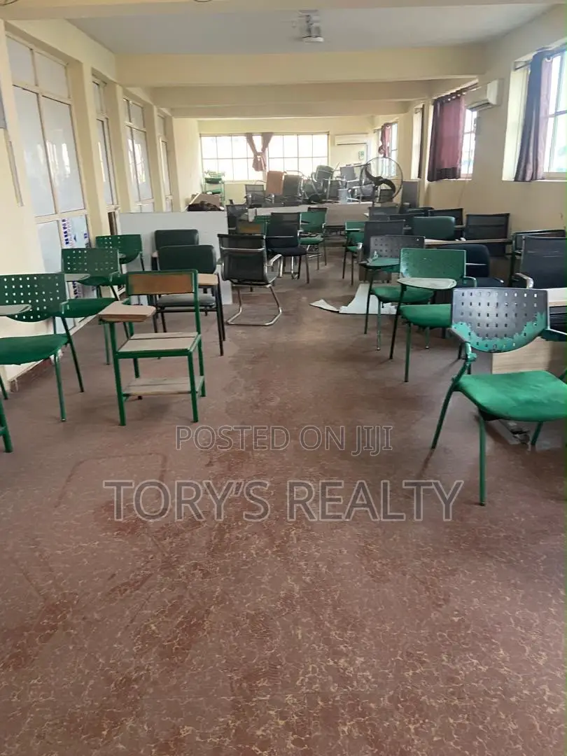 4 Storey Building Commercial Complex
