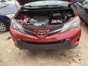 Toyota RAV4 LE 4dr SUV AWD (2.5L 4cyl 6A) 2015 Red
