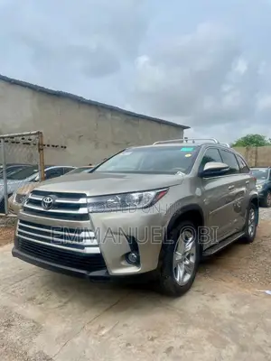 Toyota Highlander Limited V6 4x4 (3.5L 6cyl 6A) 2016 Gold