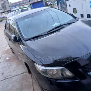 Toyota Corolla LE 4dr Sedan (1.8L 4cyl 4A) 2010 Matt Black