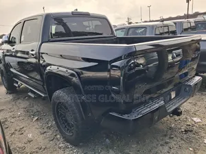 Toyota Tundra 2020 Black