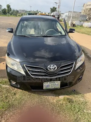 Toyota Camry XLE 4dr Sedan (2.4L 4cyl 5A) 2009 Black