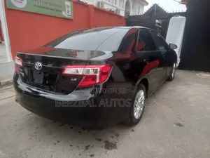 Toyota Camry LE 4dr Sedan (2.5L 4cyl 6A) 2012 Black