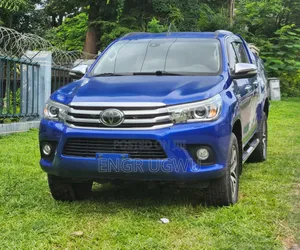 Toyota Hilux 2021 Blue