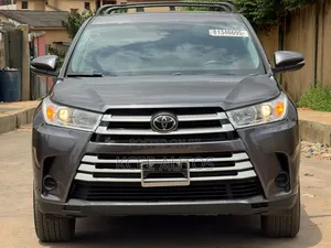 Toyota Highlander Limited Platinum 4x4 V6 (3.5L 6cyl 8A) 2017